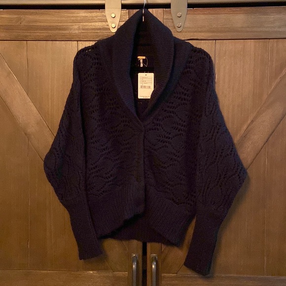 Free People Sweaters - Free People Chunky Knit Cropped Cardigan